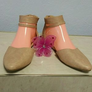 Steve Madden flats Sz 6.5. 0931P5